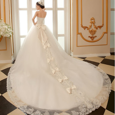 Vestidos de novia con cola larga 