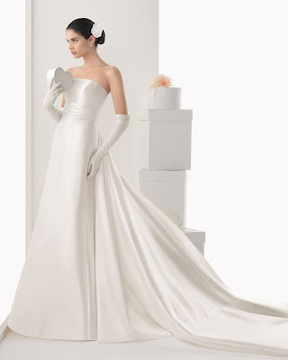 Vestidos de novia con cola larga 