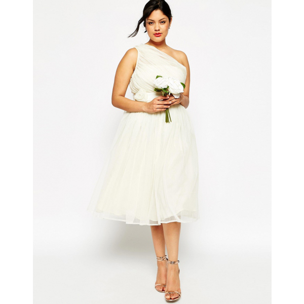 Simples vestidos de novias para gorditas | Moda y Belleza para la boda Civil Simples vestidos de novias para gorditas | Moda y Belleza para la boda Civil
