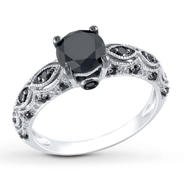 Anillos de compromiso ¡30 Alternativas Divinas Negras!